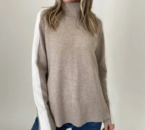 Ali Turtleneck Sweater In Latte/white