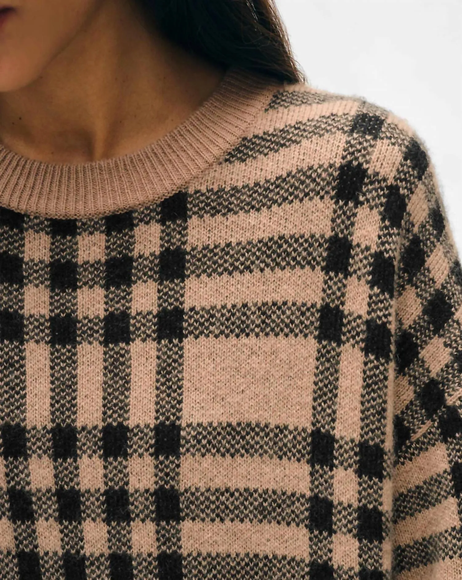 Cashmere Plaid Crewneck Sweater In Camel/black