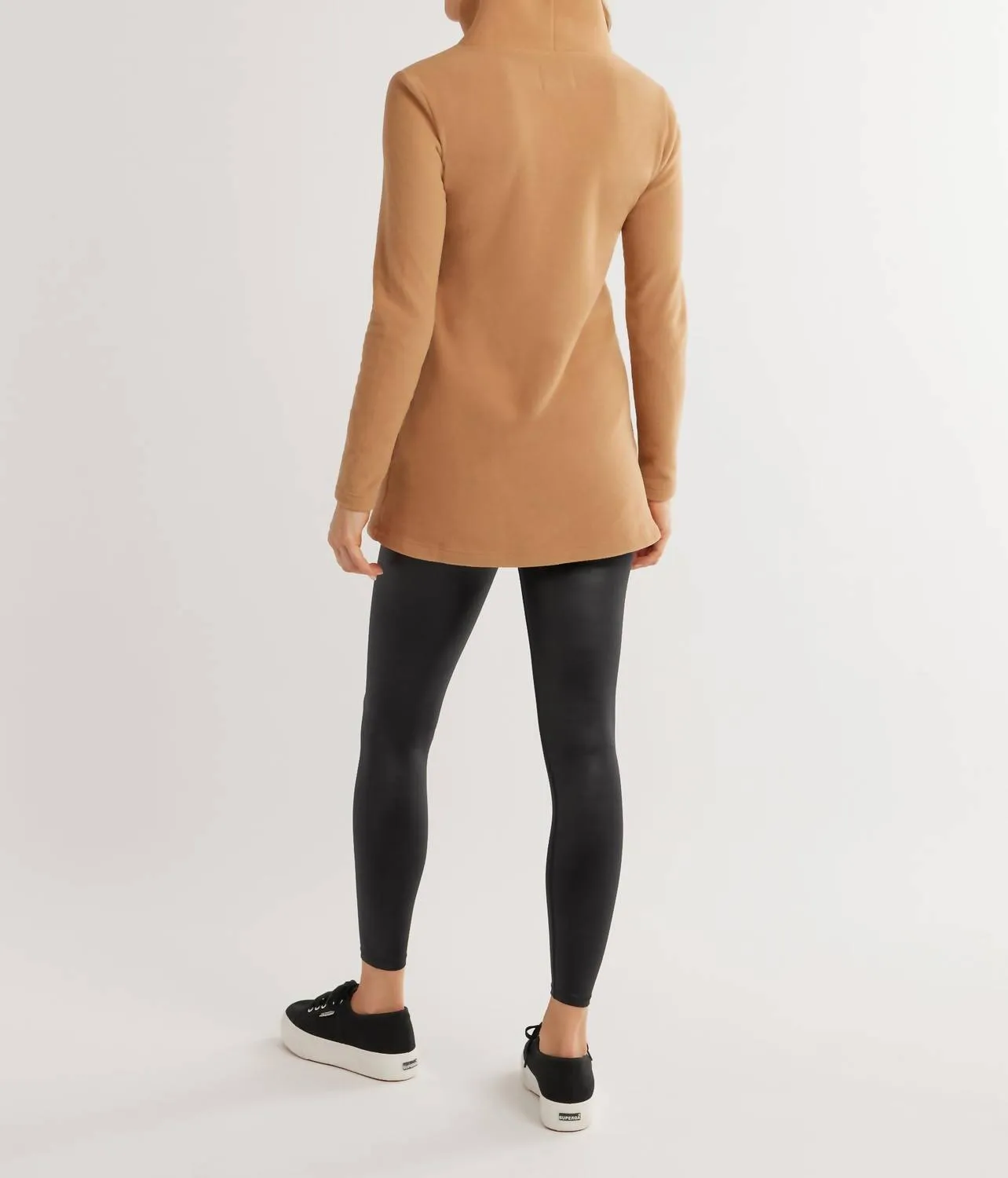 Cobble Hill Turtleneck Vello Fleece Top In Camel