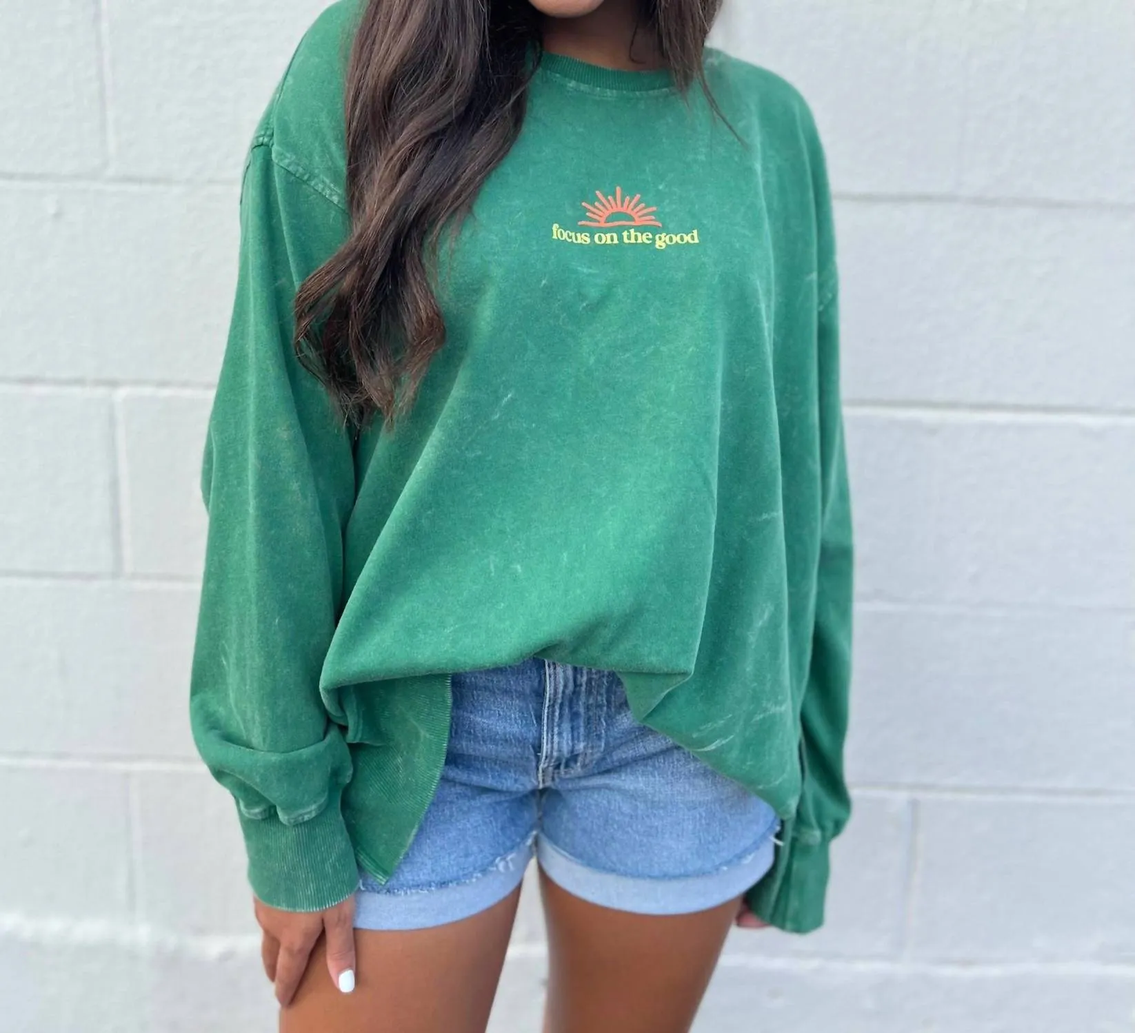 Enjoy The Now Mineral Wash Pullover In Forest Green
