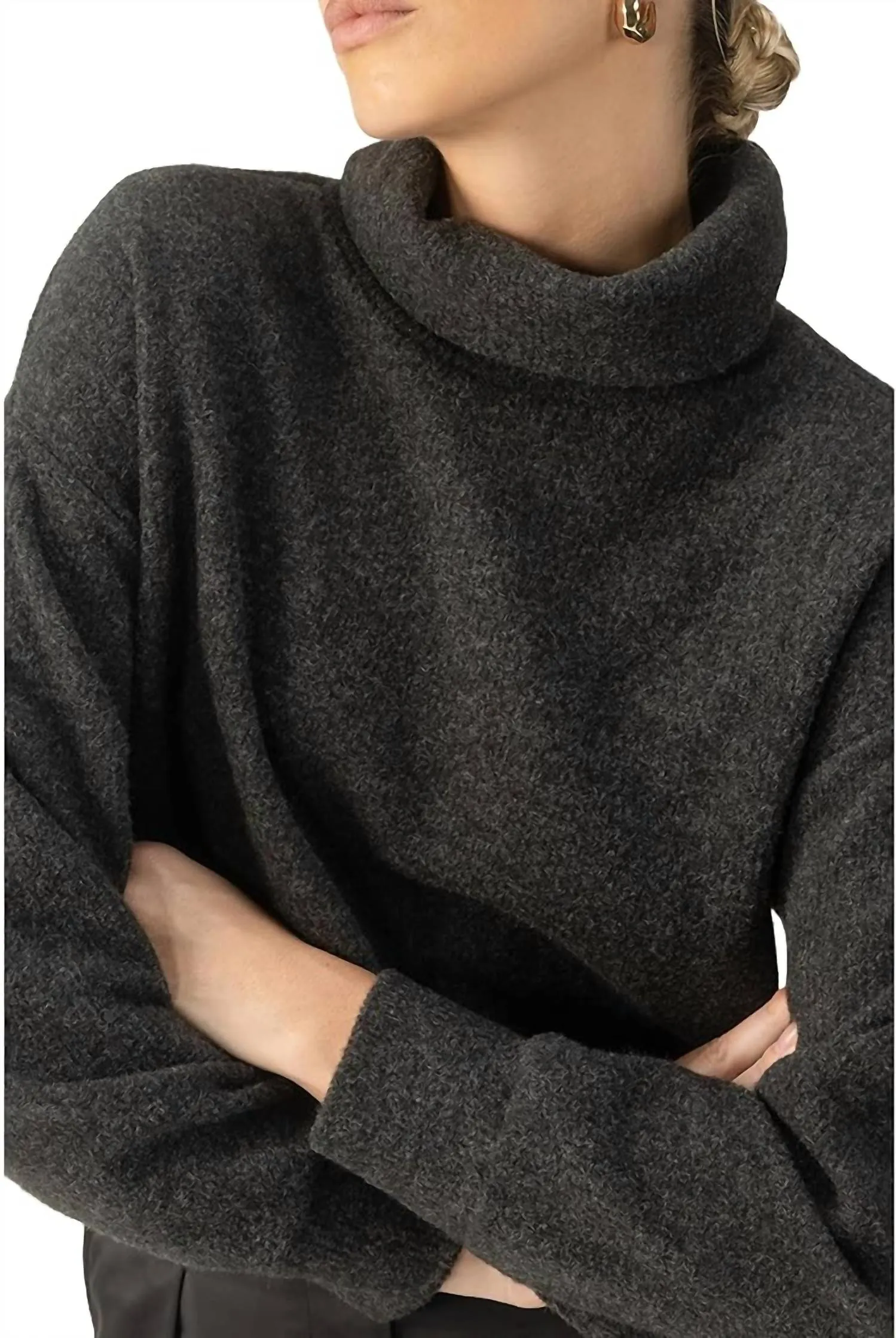 Everyday Cozy Popover Turtleneck Sweater In Charcoal