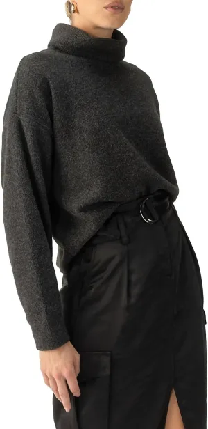 Everyday Cozy Popover Turtleneck Sweater In Charcoal