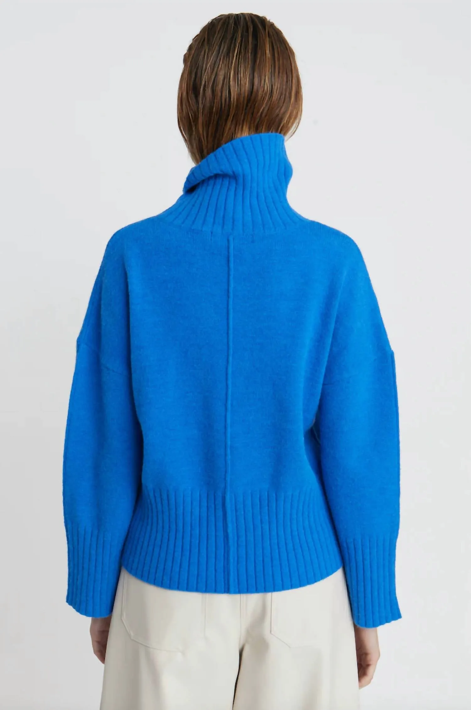Hatfield Turtleneck Sweater In Blue