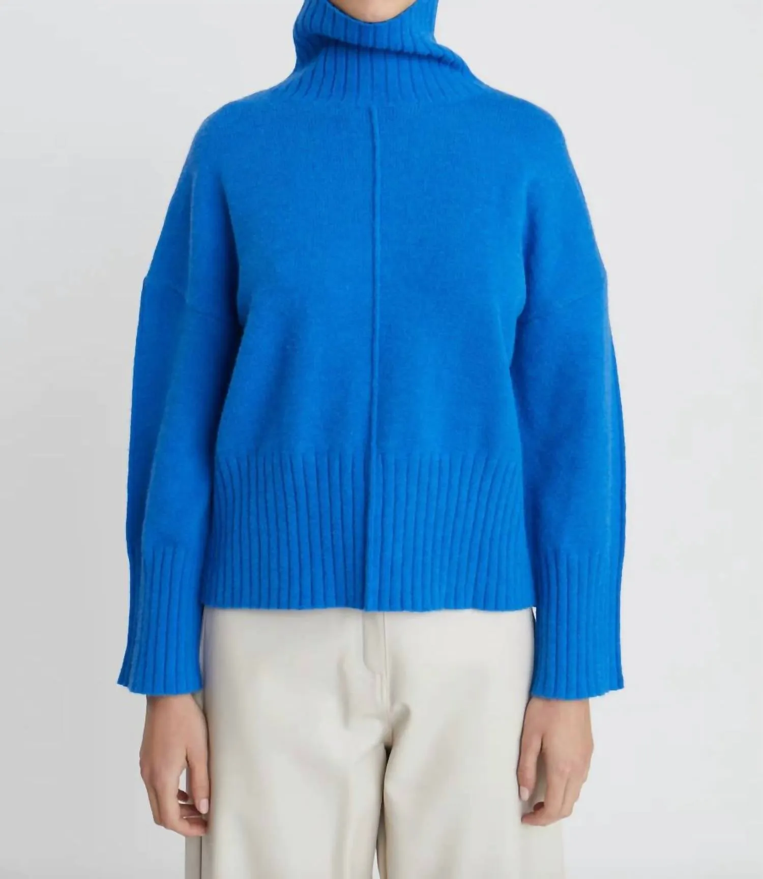 Hatfield Turtleneck Sweater In Blue