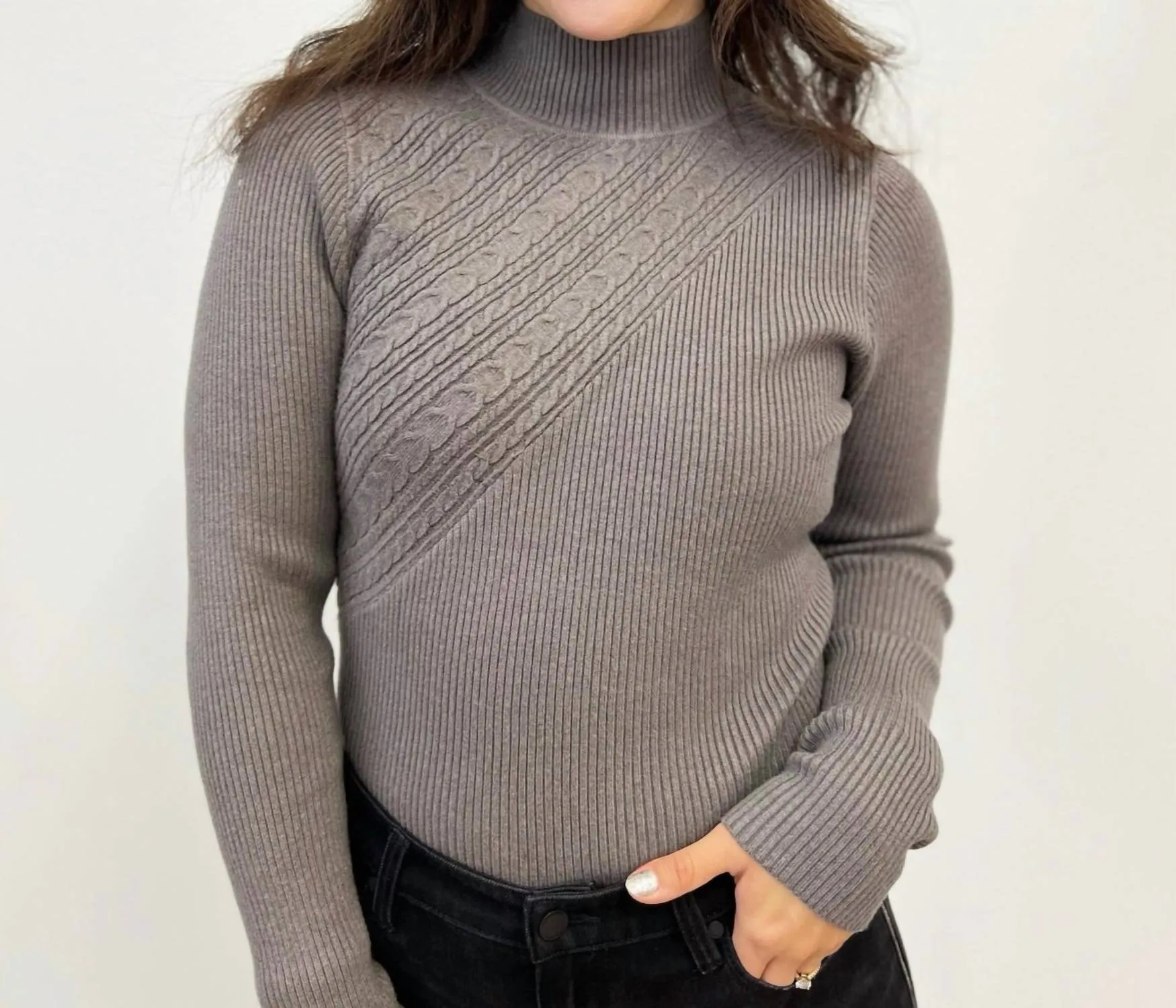Kira Fitted Long Sleeve Sweater In Grey