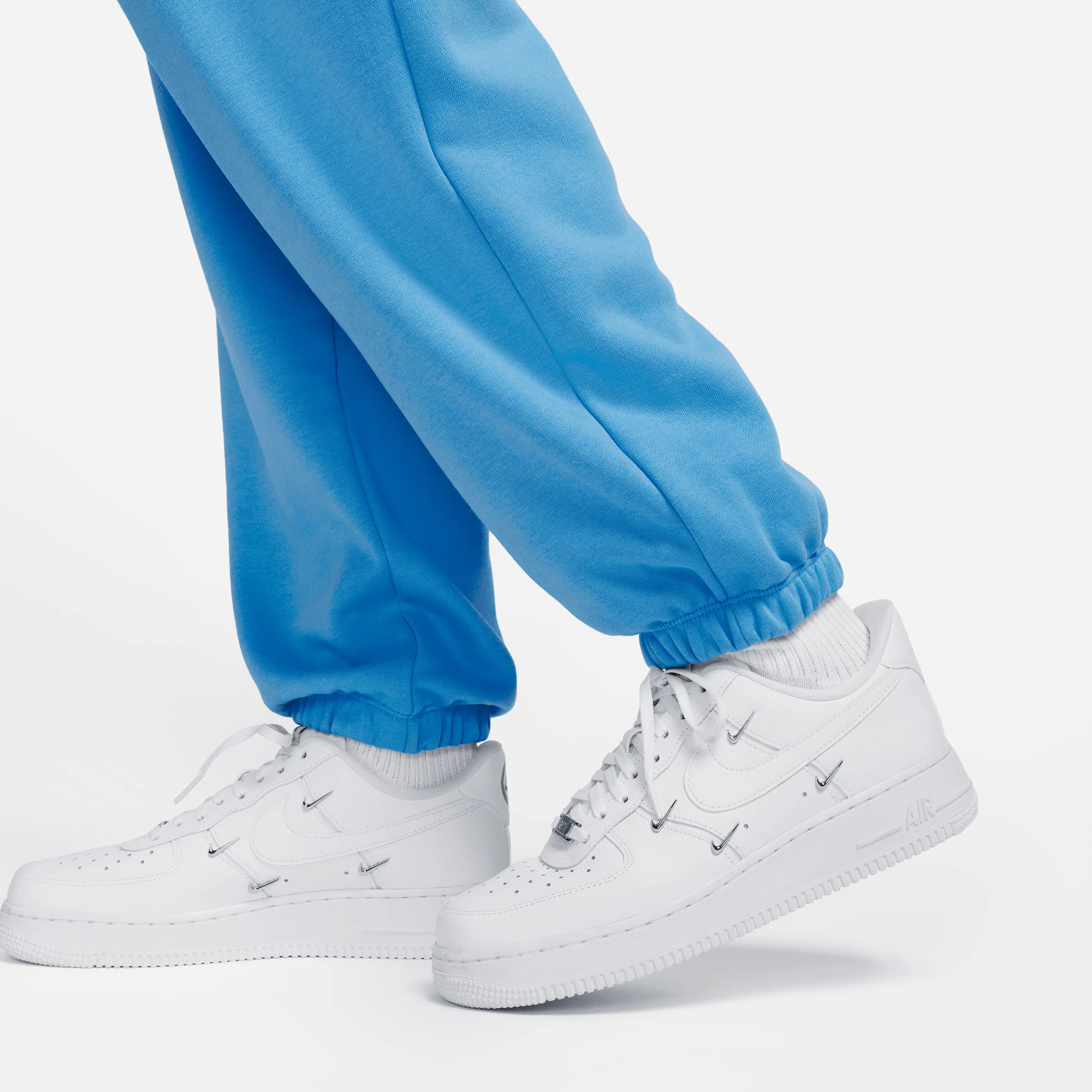Nike - Men's Sweatpants,Women's Sweatpants,Jogger Sweatpants,Fleece Lined Sweatpants,Tapered Sweatpants Men,Custom Logo Sweatpants,Organic Cotton Sweatpants,Plus Size Women's Sweatpants Women - Club Cargo Sweatpants - University Blue/White