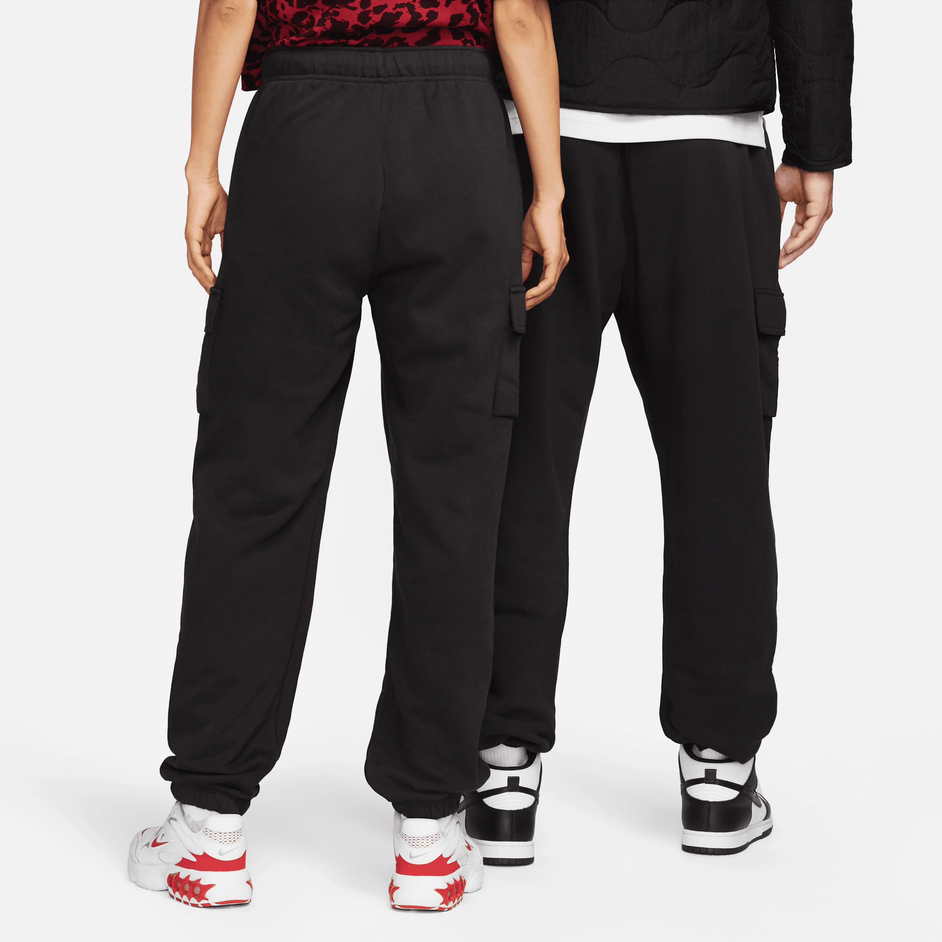 Nike - Men's Sweatpants,Women's Sweatpants,Jogger Sweatpants,Fleece Lined Sweatpants,Tapered Sweatpants Men,Custom Logo Sweatpants,Organic Cotton Sweatpants,Plus Size Women's Sweatpants Women - Club Fleece Cargo Sweatpant - Black/White