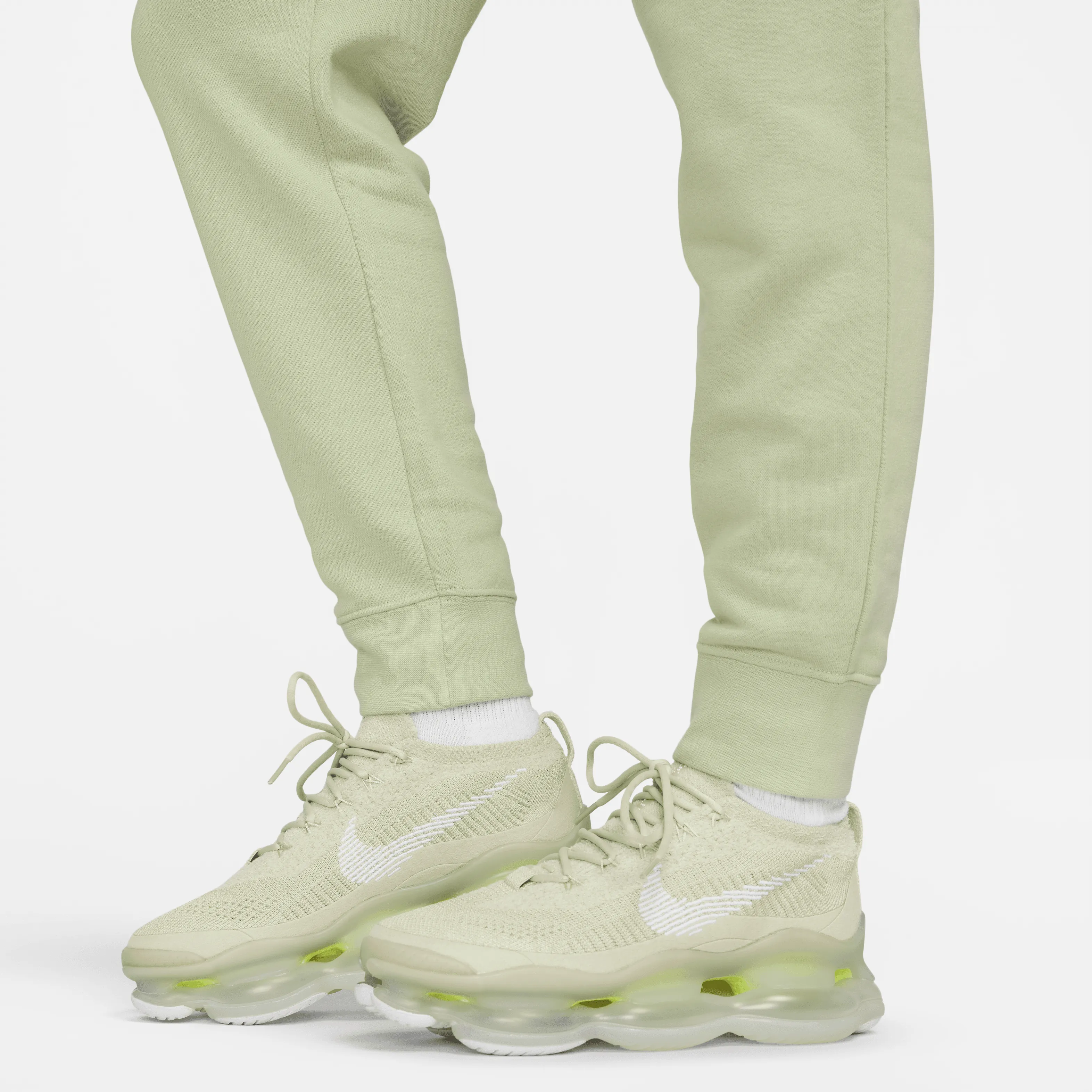 Nike - Men's Sweatpants,Women's Sweatpants,Jogger Sweatpants,Fleece Lined Sweatpants,Tapered Sweatpants Men,Custom Logo Sweatpants,Organic Cotton Sweatpants,Plus Size Women's Sweatpants Women - Standard Club Sweatpant - Honeydew/White