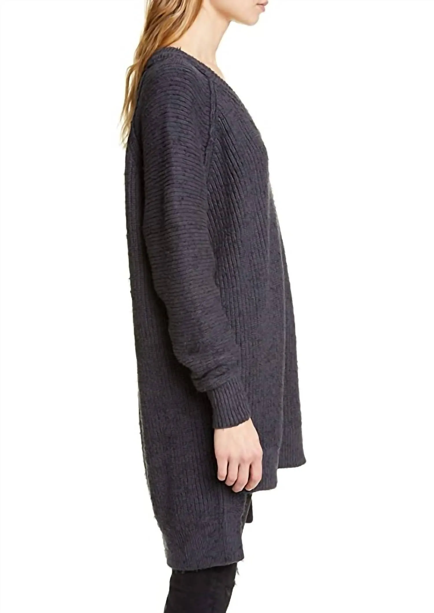 Scoop Pullover Sweater In Charcoal