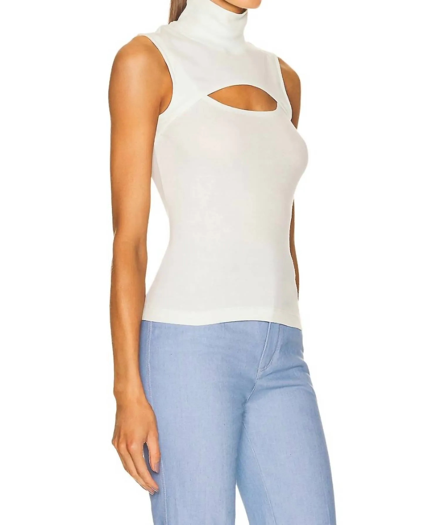 Sleevless Cutout Turtleneck Top In Mint