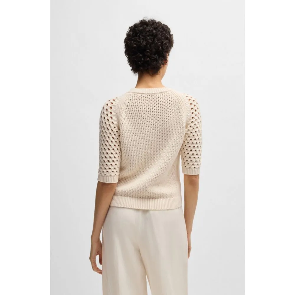Sweater with mixed knits