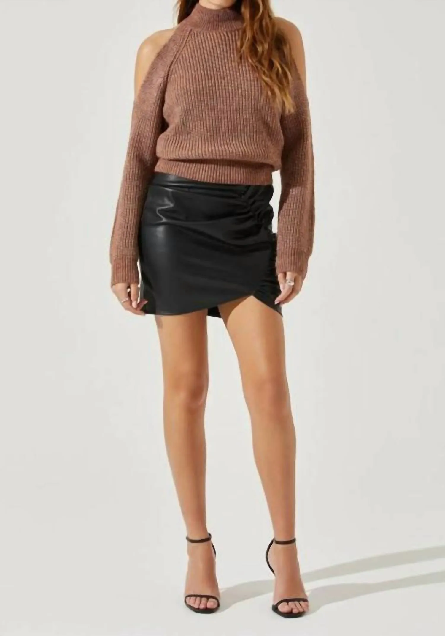 Tori Cold Shoulder Sweater In Rust Multi