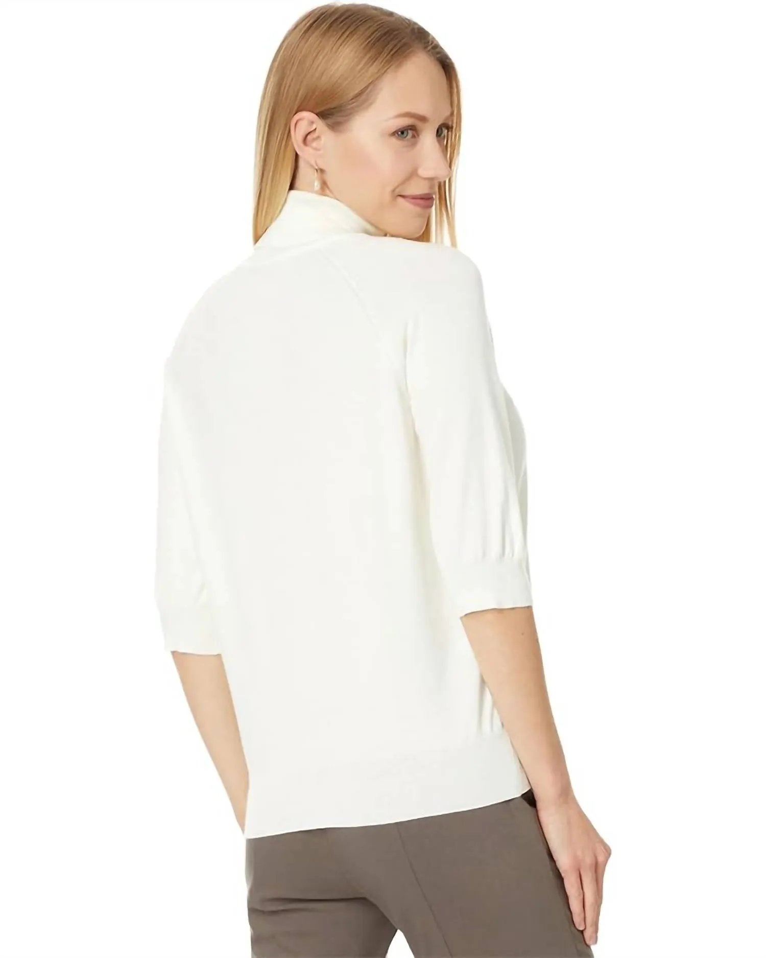 Turtle Neck Sweater In White