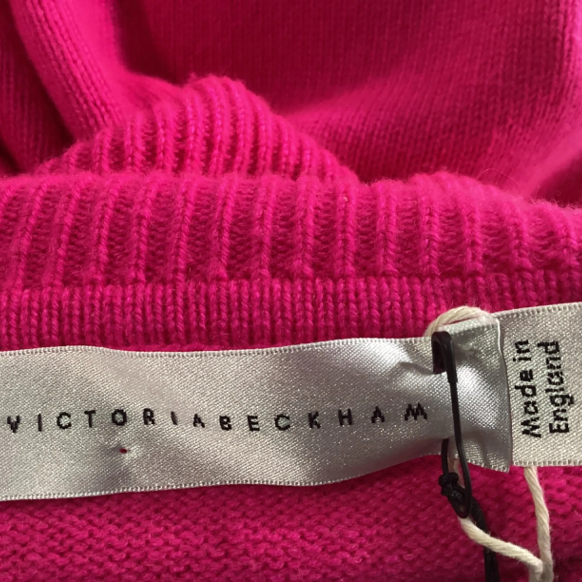 Victoria Beckham Logo-Embroidered Turtleneck Sweater in Pink Cashmere