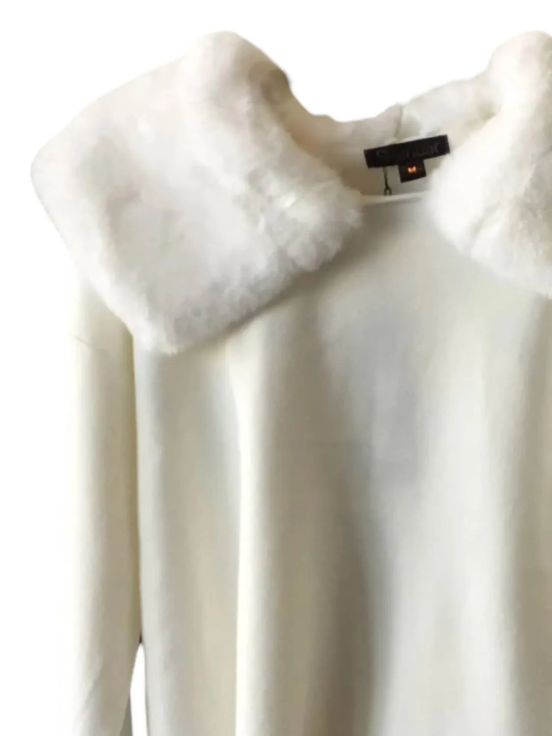 Women's Sweater With Removable Faux Fur Collar In White